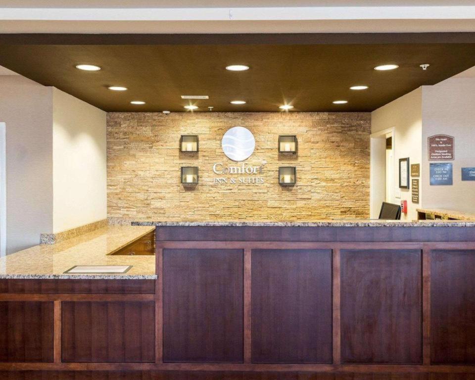 Comfort Inn & Suites Watford City Kültér fotó